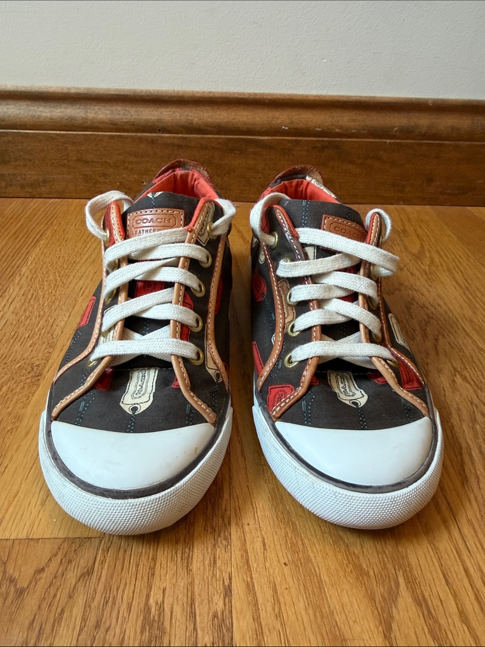 COACH Barrett Hangtag Print Sneakers Women 8M Brown Orange Canvas Leather A1064 - Picture 4 of 13